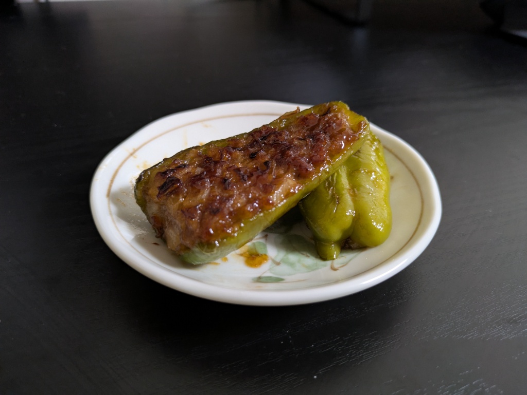 ピーマンの肉詰め