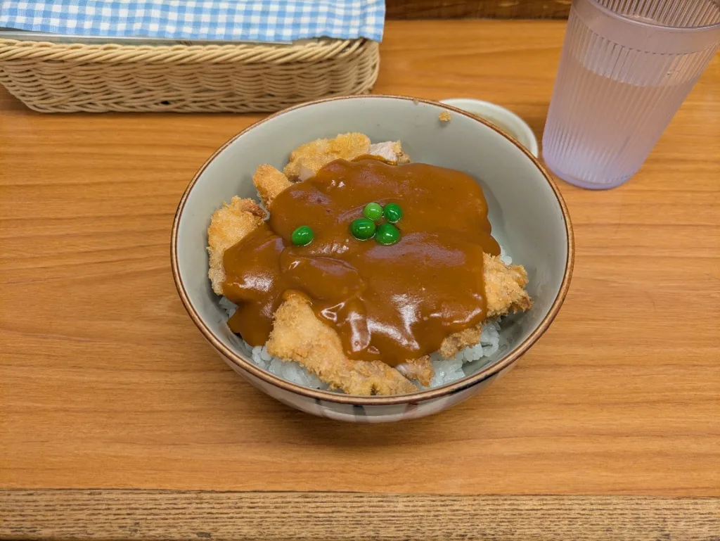岡山のデミカツ丼の写真